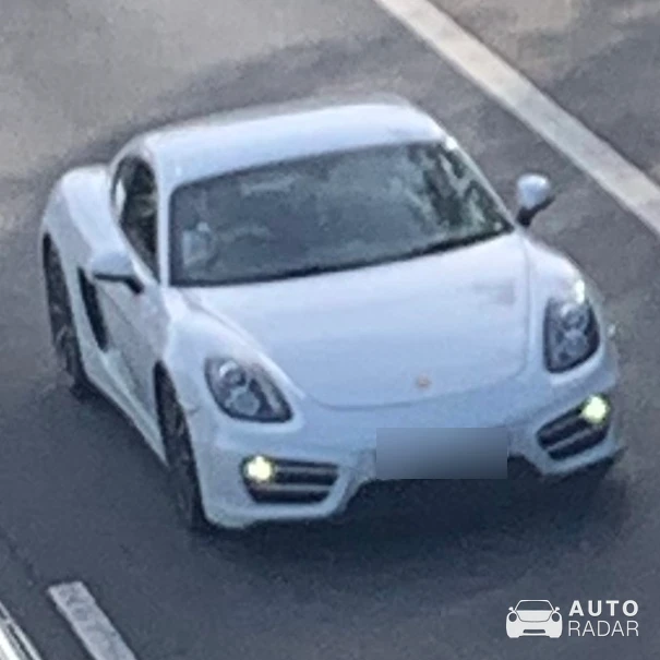 Porsche 981 Cayman S spotted in Isleworth
