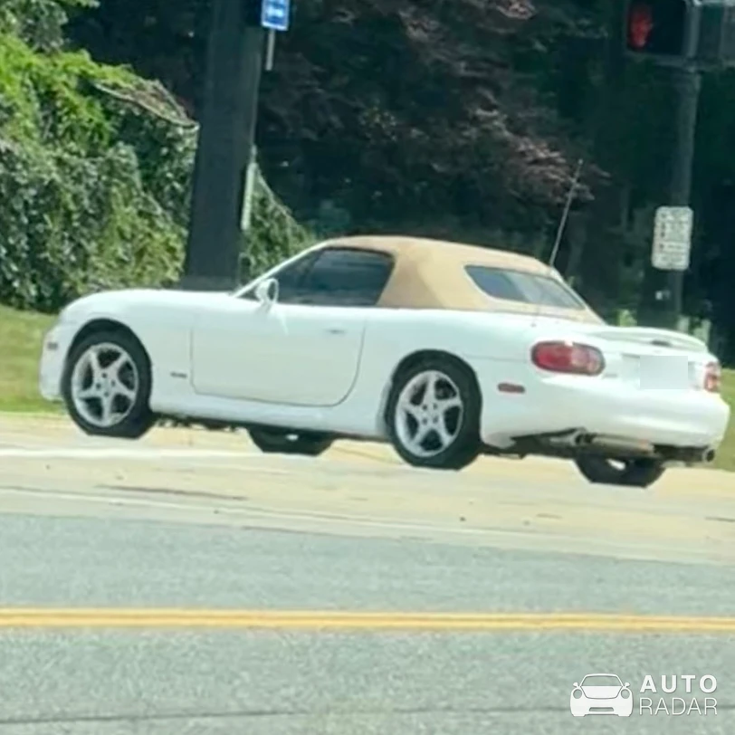 Mazda MX-5 NB spotted in Westlake