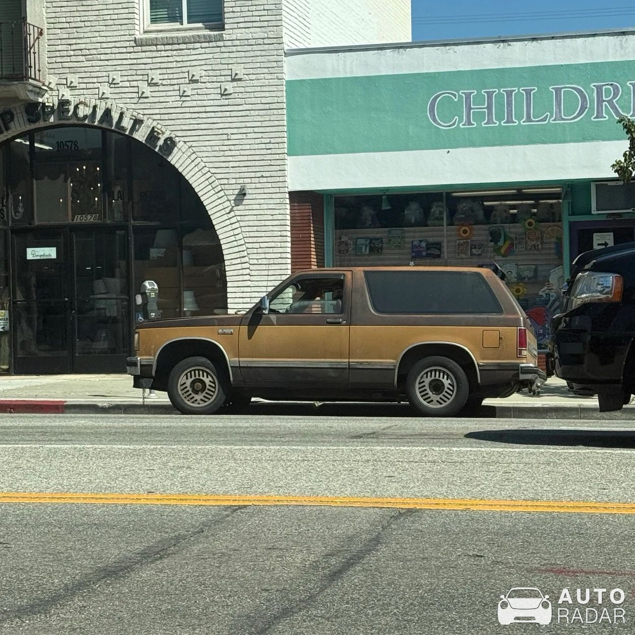 Chevrolet S-10 Blazer spotted in Los Angeles