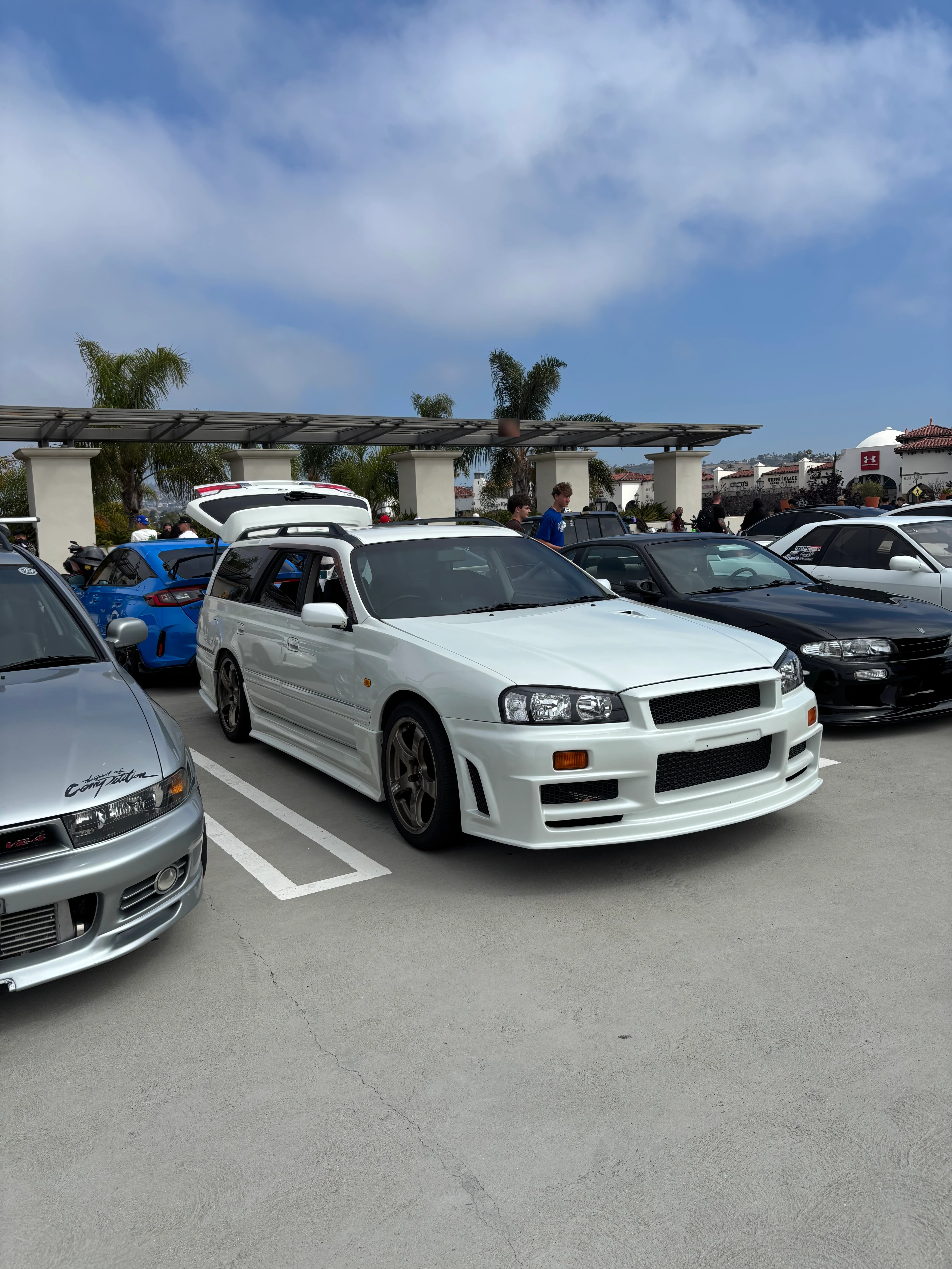 Nissan Stagea WC34 Series 1 260RS Autech spotted in San Clemente