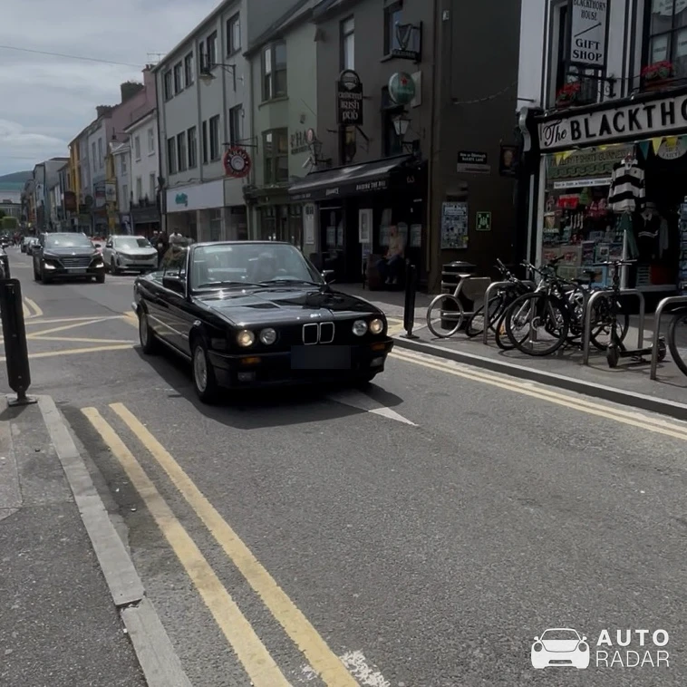 BMW 3 Series E30 Cabriolet spotted in Killarney