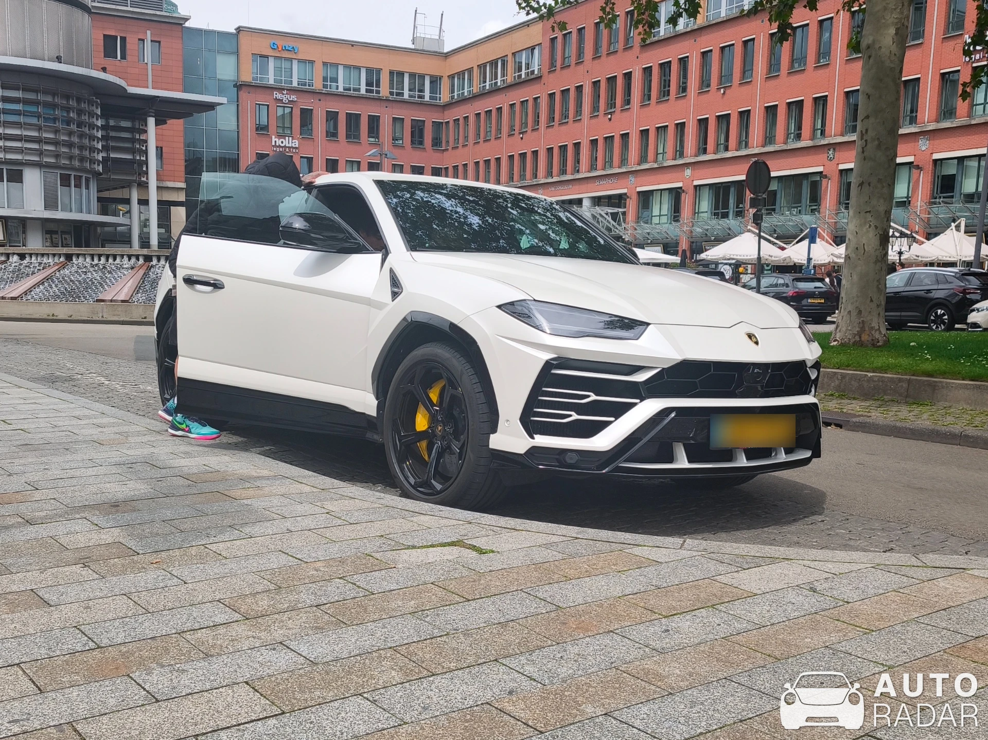 Lamborghini Urus spotted in Waardenburg