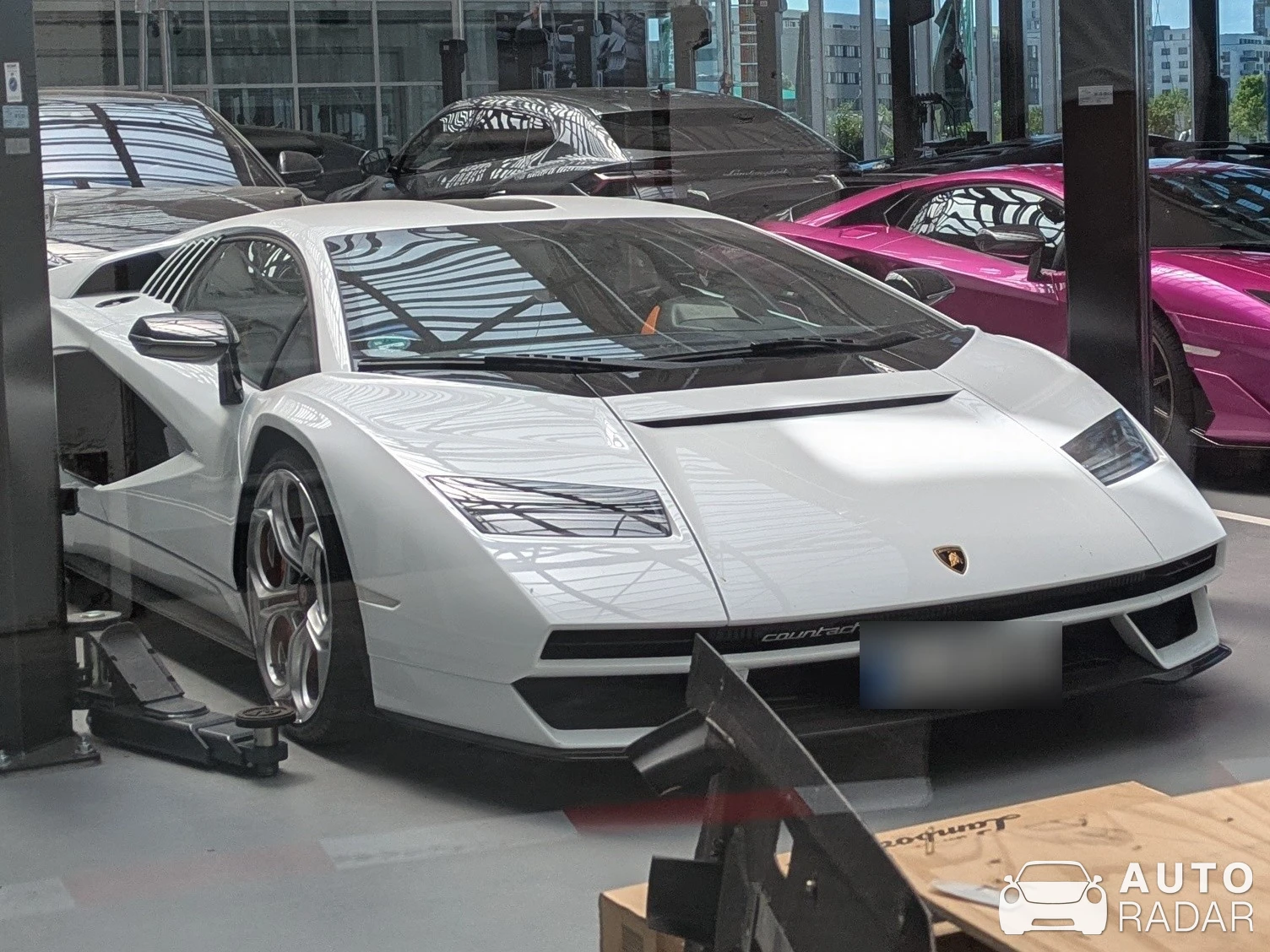 Lamborghini Countach LPI 800-4 spotted in Böblingen