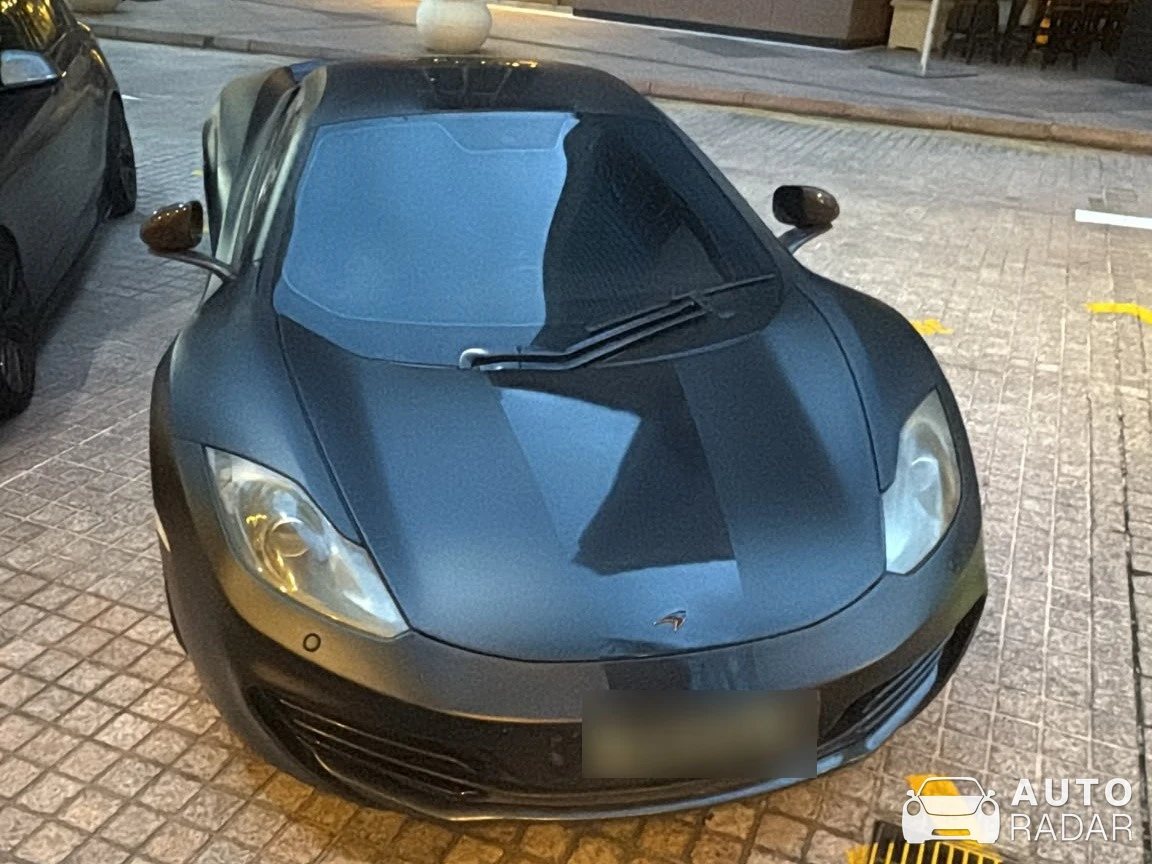 McLaren 12C spotted in Singapore