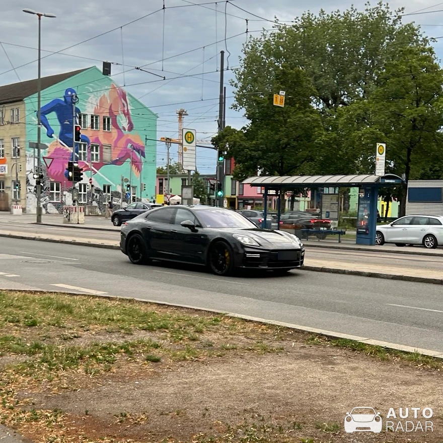 Porsche Panamera GTS spotted in München