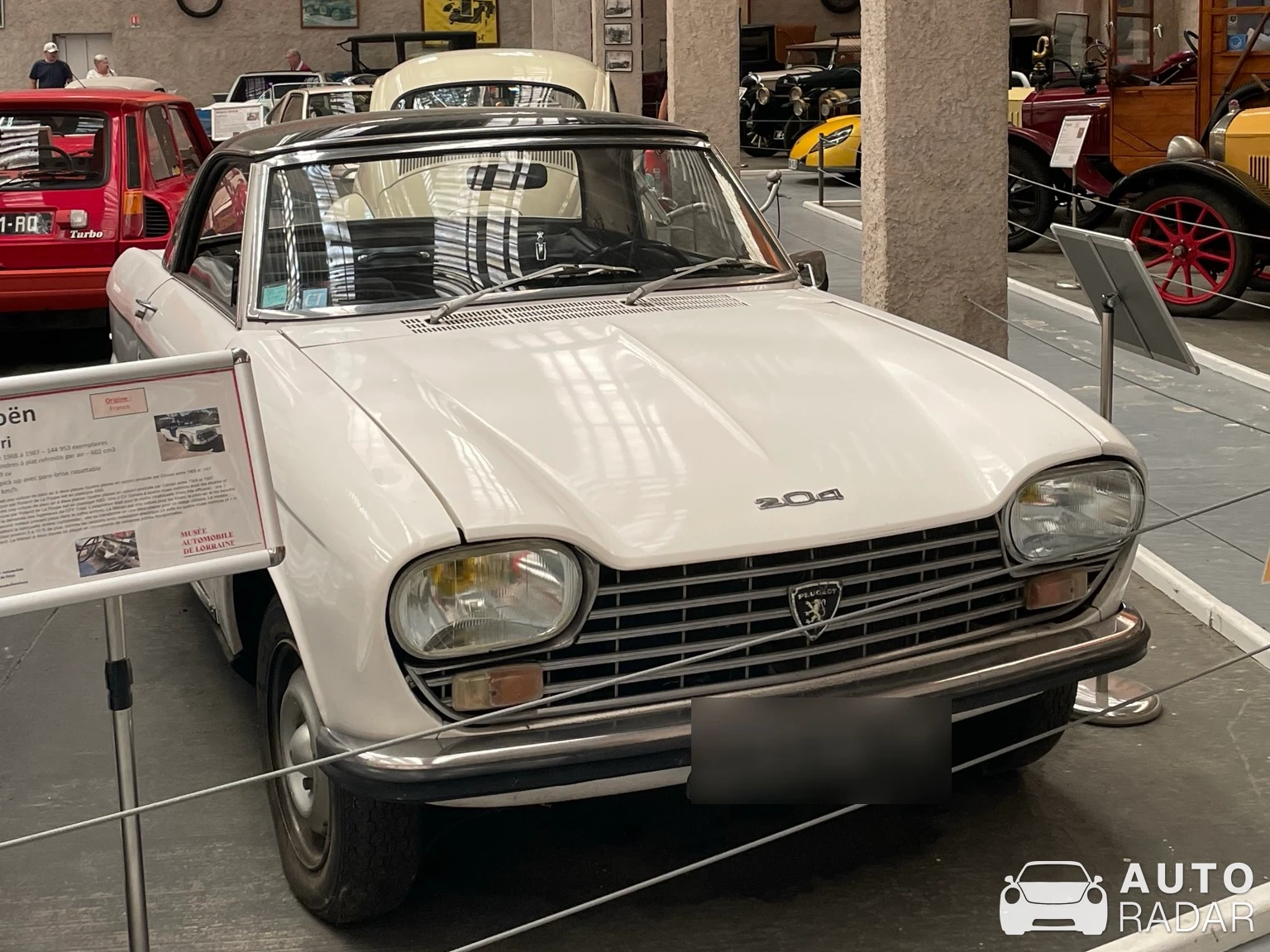 Peugeot 204 Cabriolet spotted in Bois-de-Haye