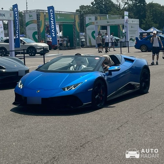 Lamborghini Huracán LP640-4 EVO Spyder 60th Anniversary spotted in Monza
