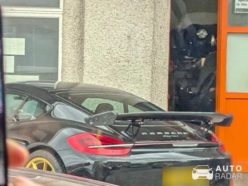 Porsche 981 Cayman GT4 spotted