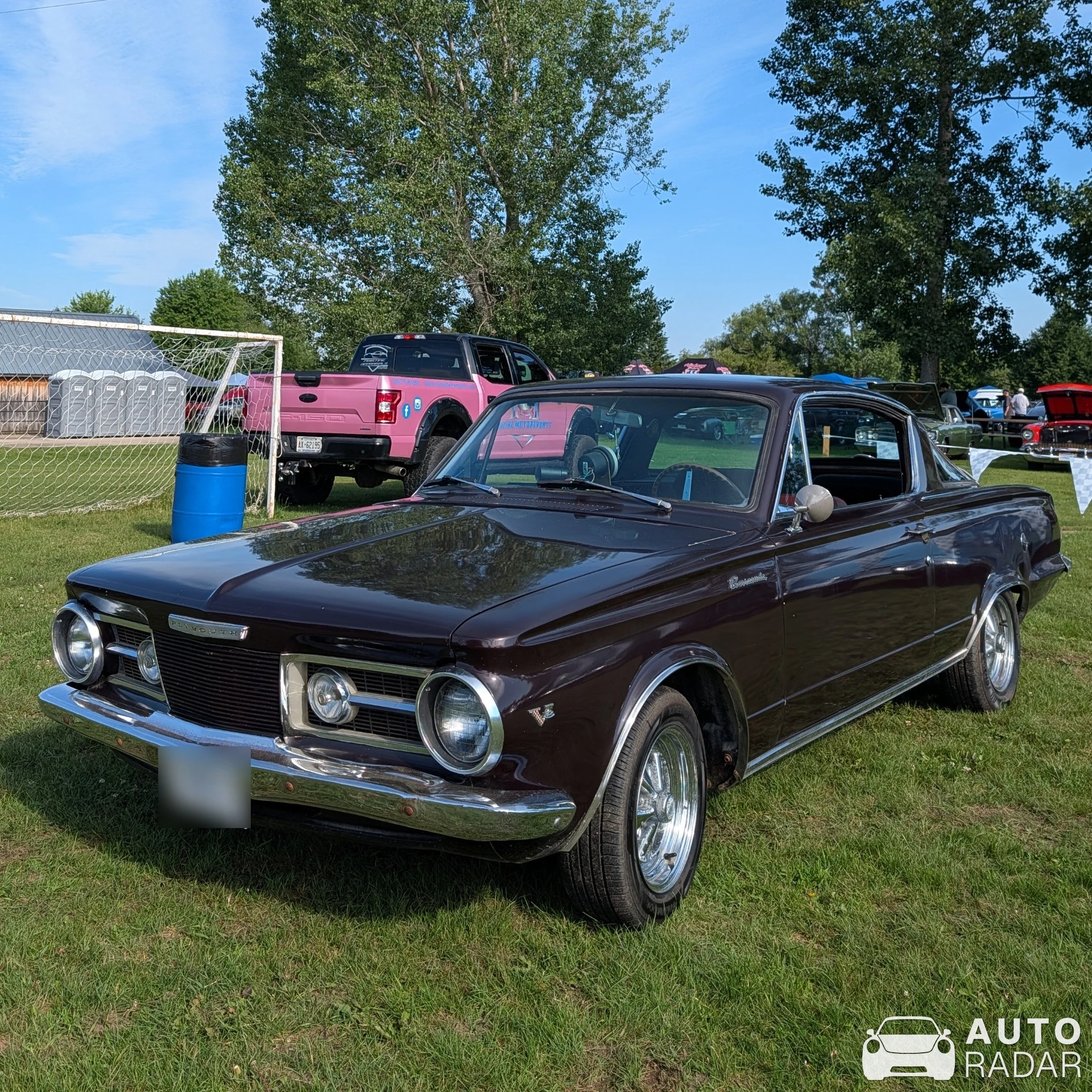 Plymouth Barracuda spotted in Merrickville