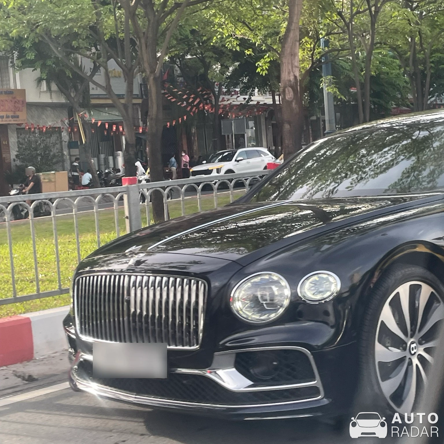 Bentley Flying Spur Hybrid spotted in Ho Chi Minh City
