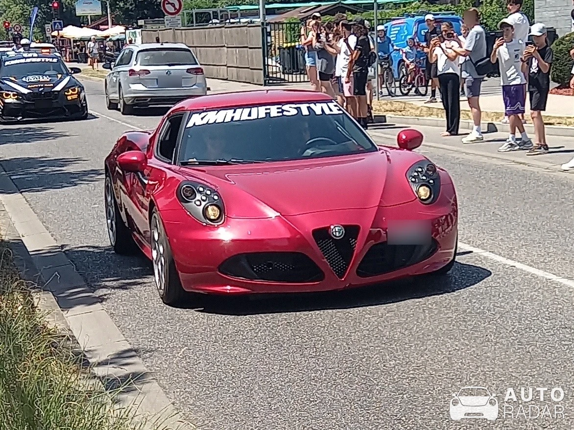 Alfa Romeo 4C Coupé Competizione spotted in Annecy