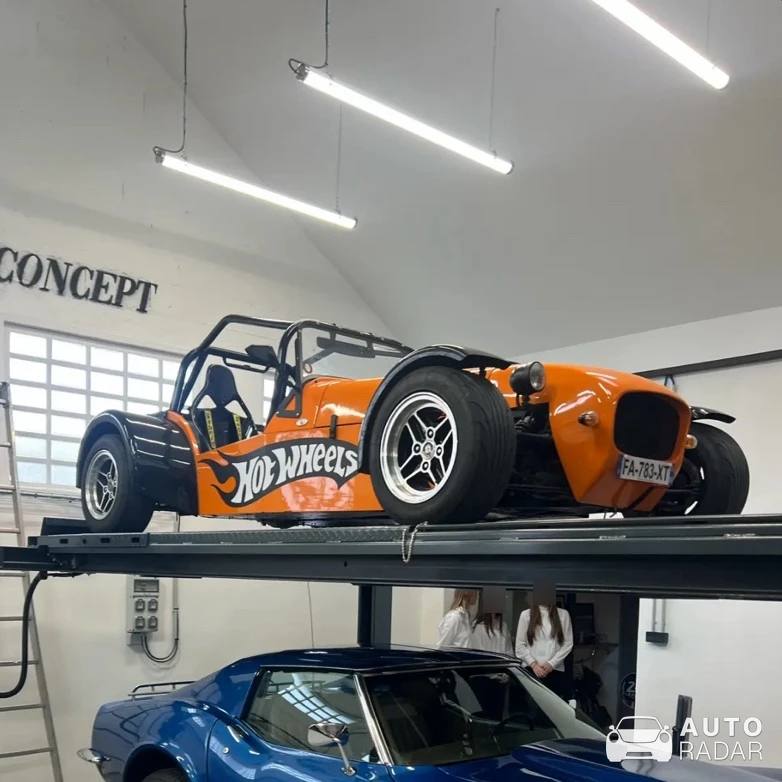 Caterham Super Seven spotted in Angers