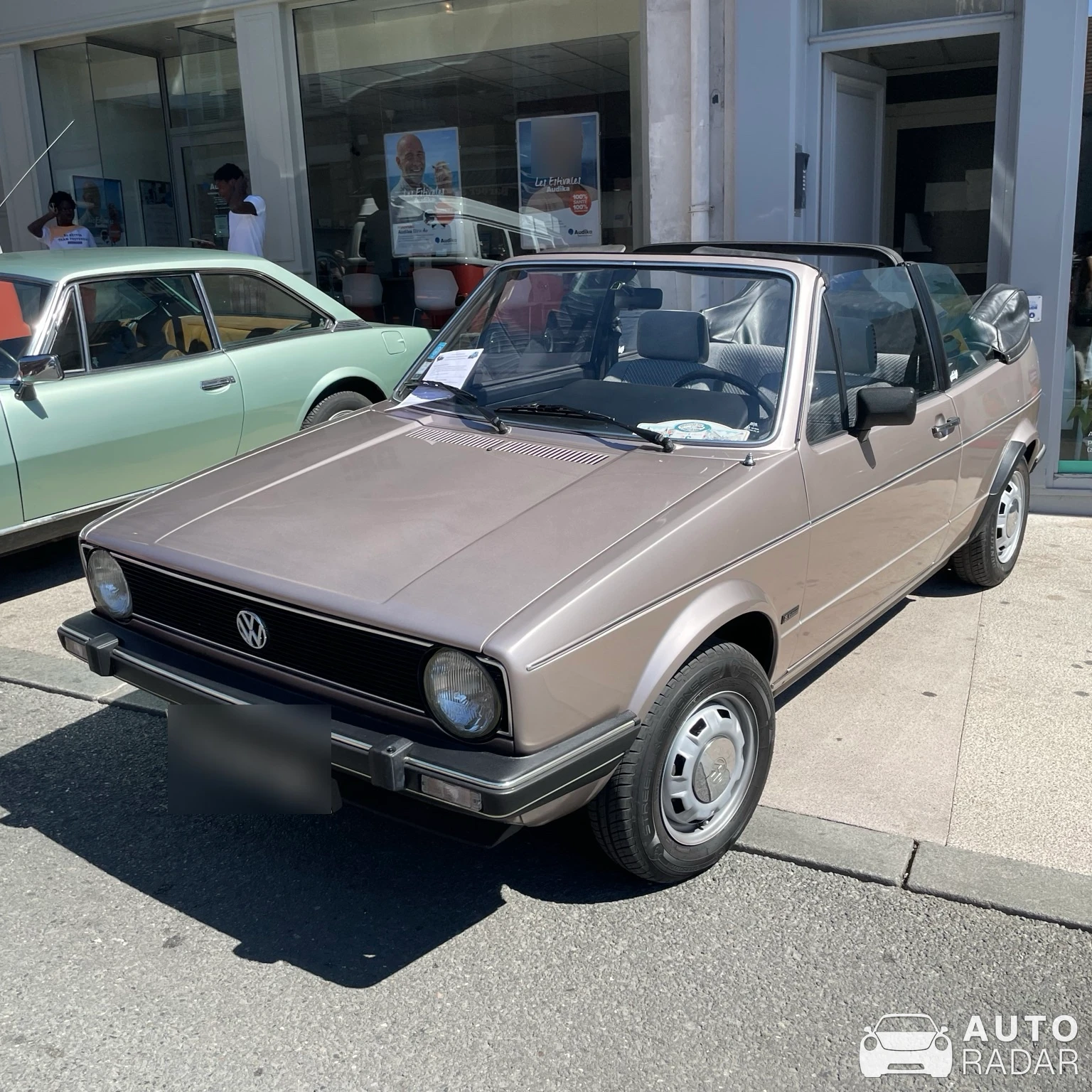 Volkswagen Golf R Cabriolet spotted in Compiègne