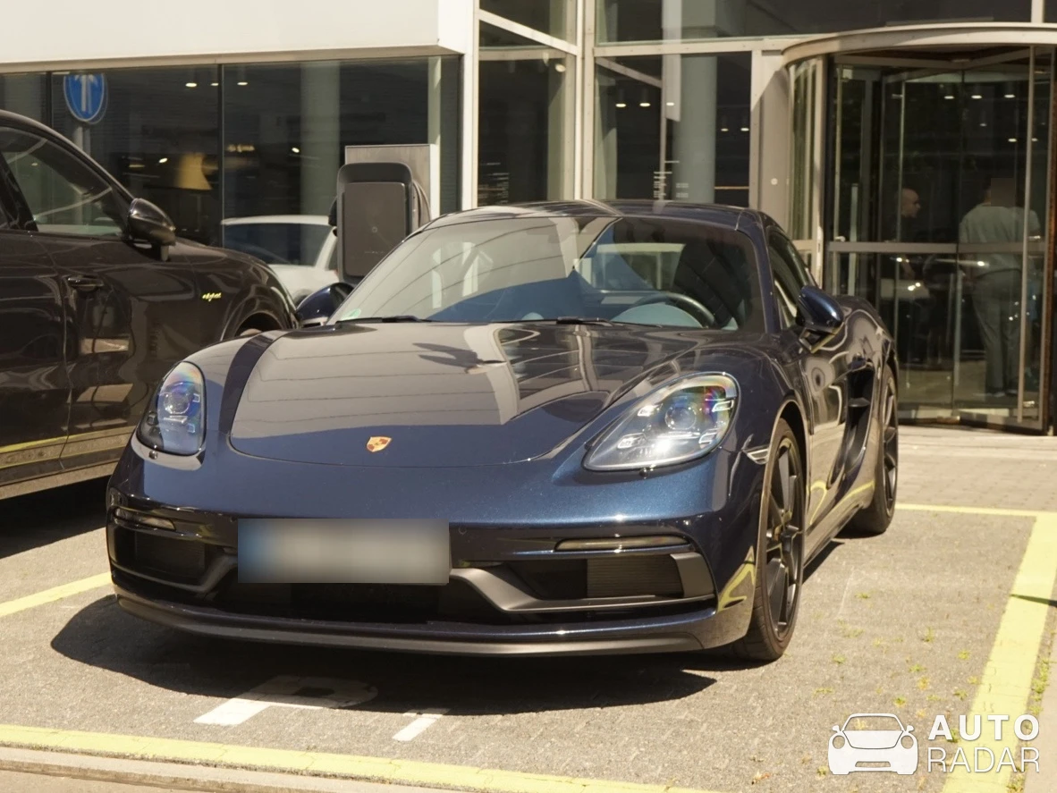 Porsche 971 Panamera 4 spotted in Berliini