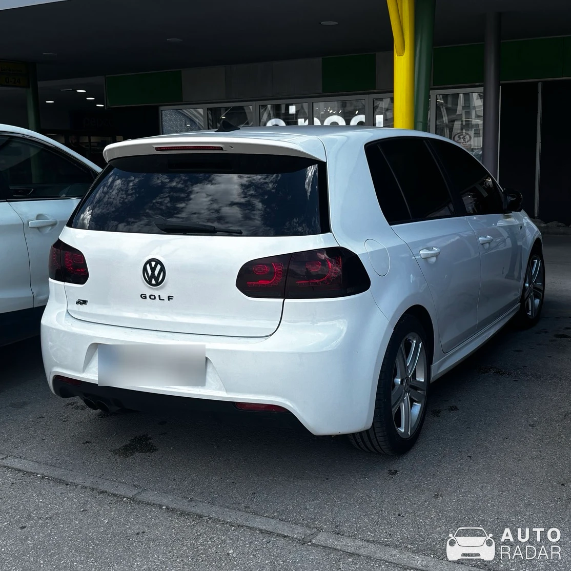 Volkswagen Golf R MkVII spotted in Maglaj