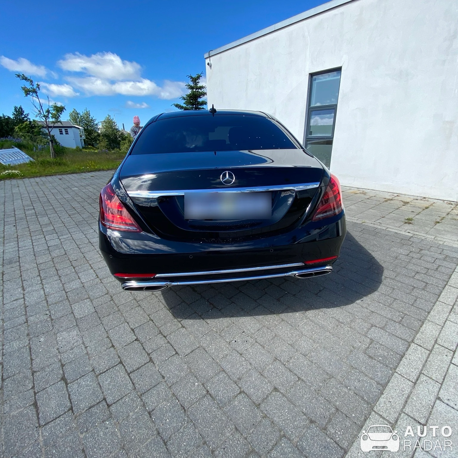 Mercedes-Maybach S 560 spotted in Reykjavík