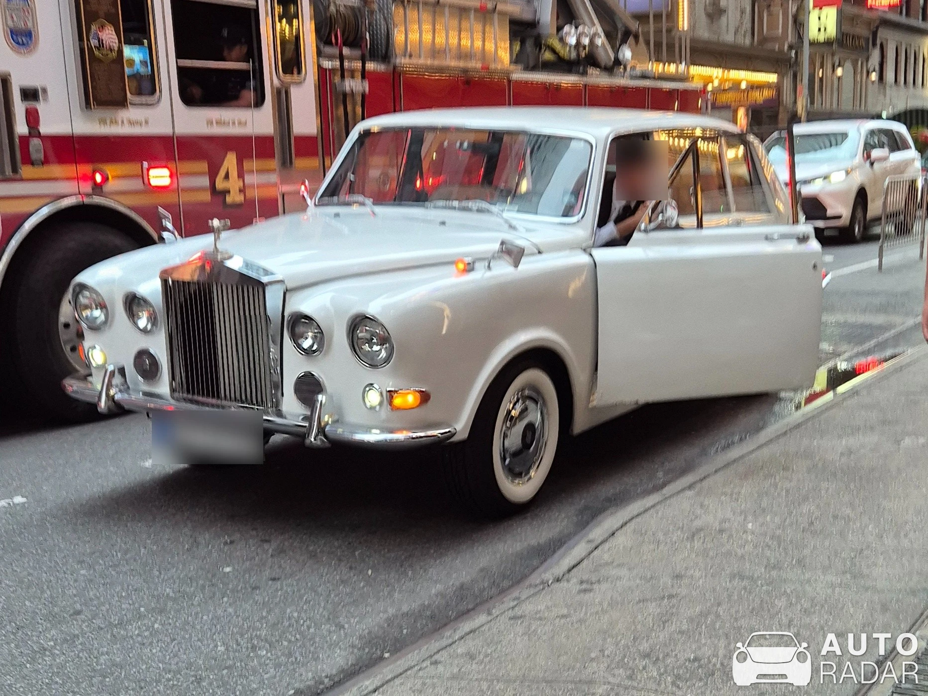Rolls-Royce Silver Cloud spotted in New York
