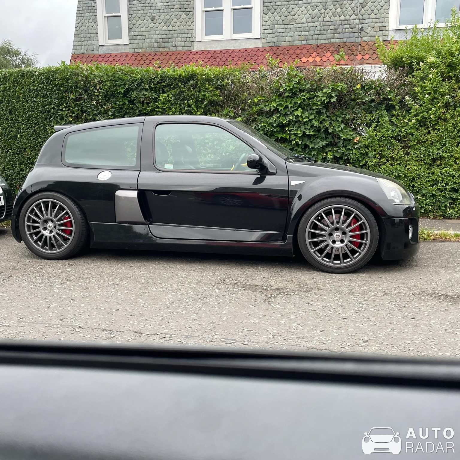 Renault Clio V6 Phase II spotted in Dunfermline