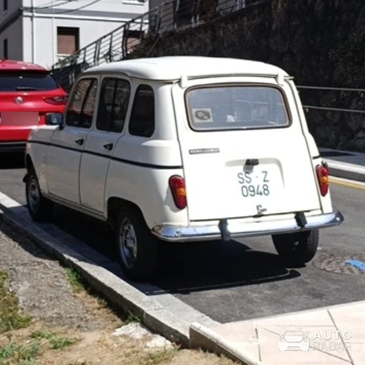Renault 4 GTL spotted in Beasain