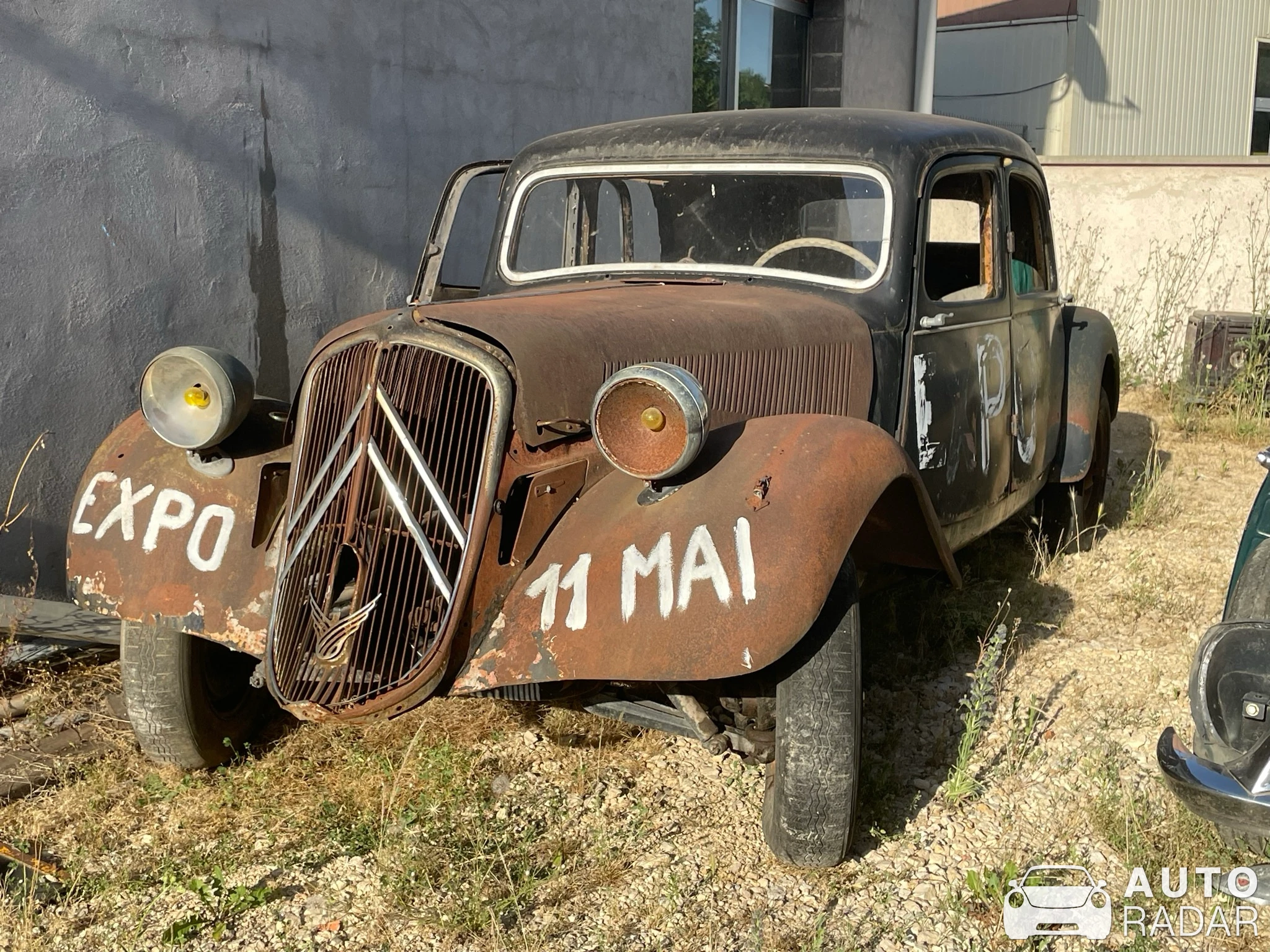 Citroën Traction Avant spotted in Dommartin-lès-Toul