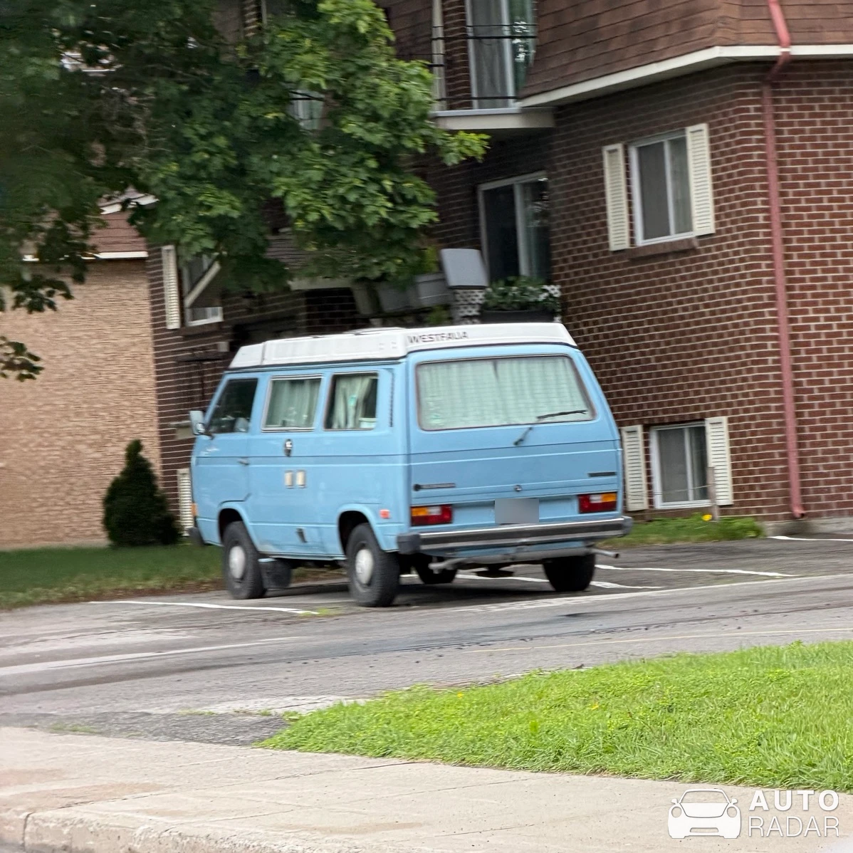 Volkswagen Vanagon spotted in Repentigny
