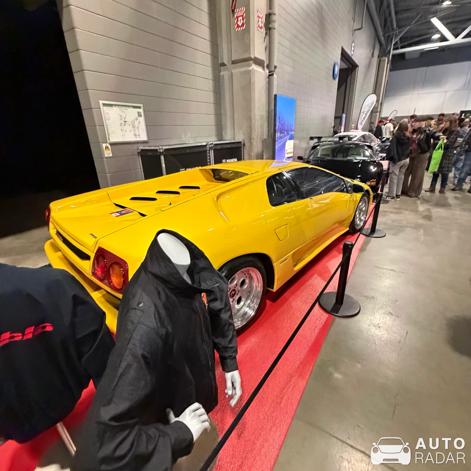 Lamborghini Diablo VT spotted in Québec City