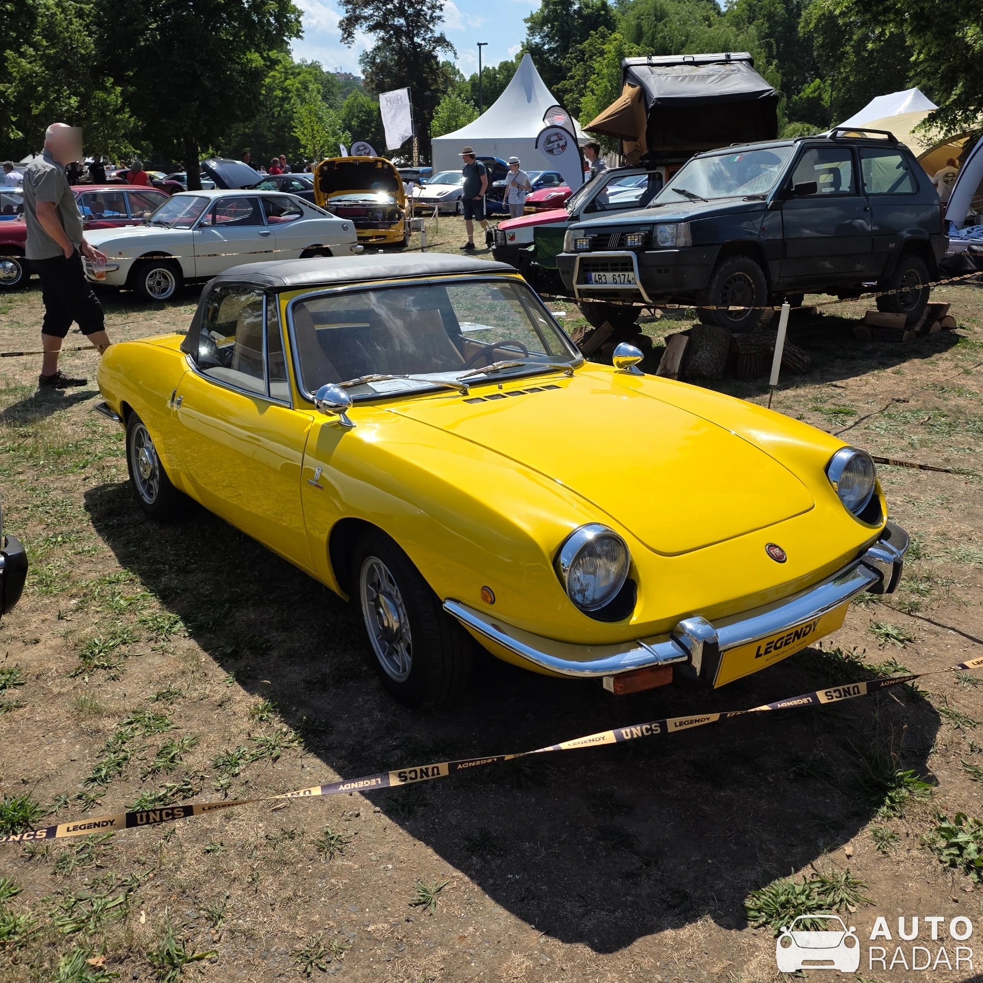 Fiat 850 Spider spotted in Praha