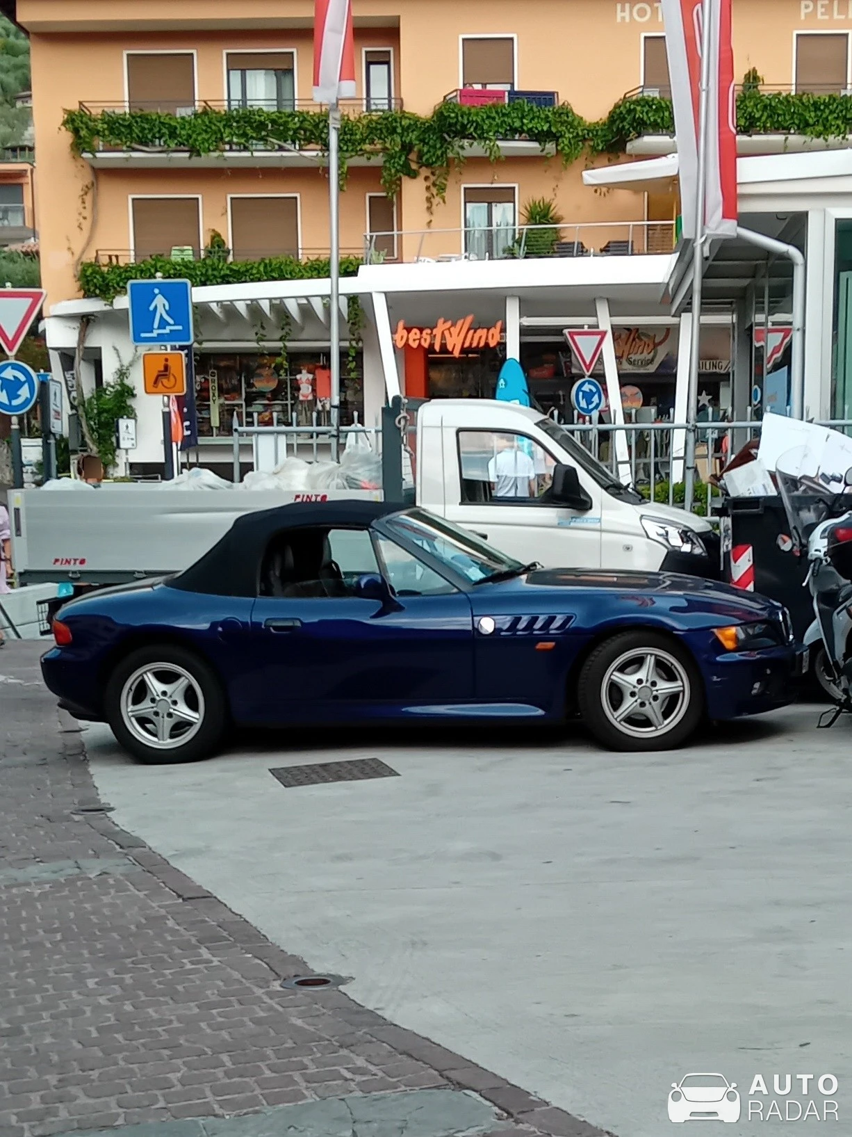 BMW Z3 spotted in Riva del Garda