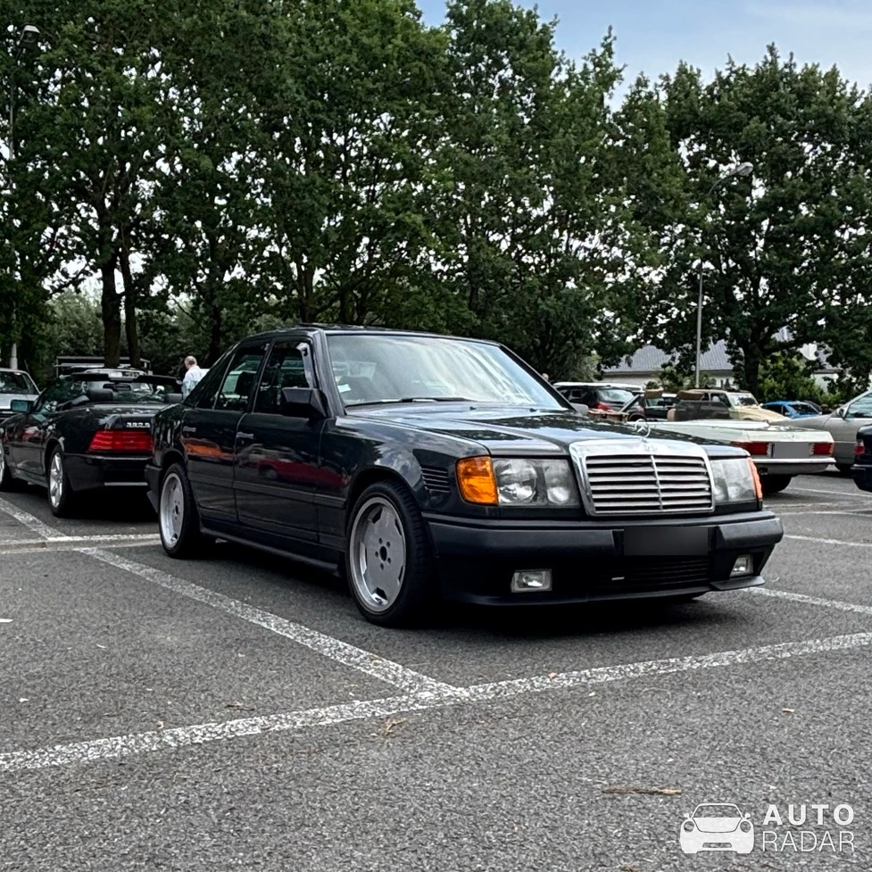 Mercedes-Benz 500E spotted in Kortrijk
