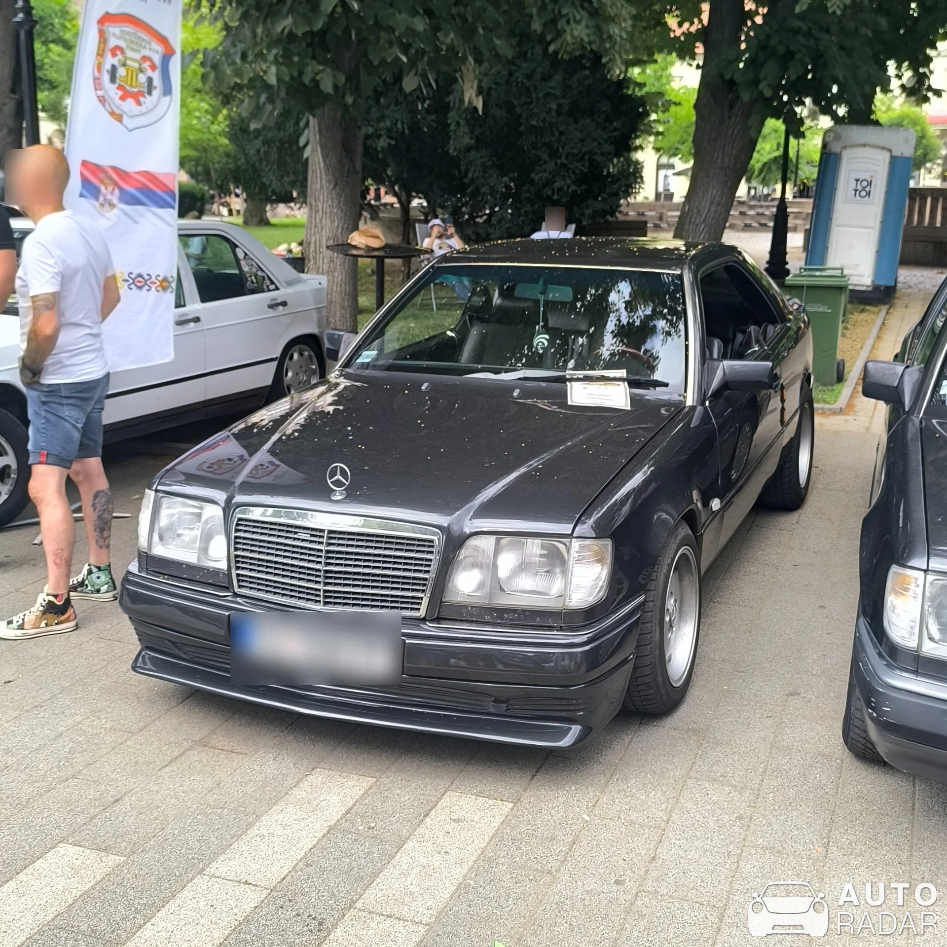 Mercedes-Benz 300CE spotted in Pančevo