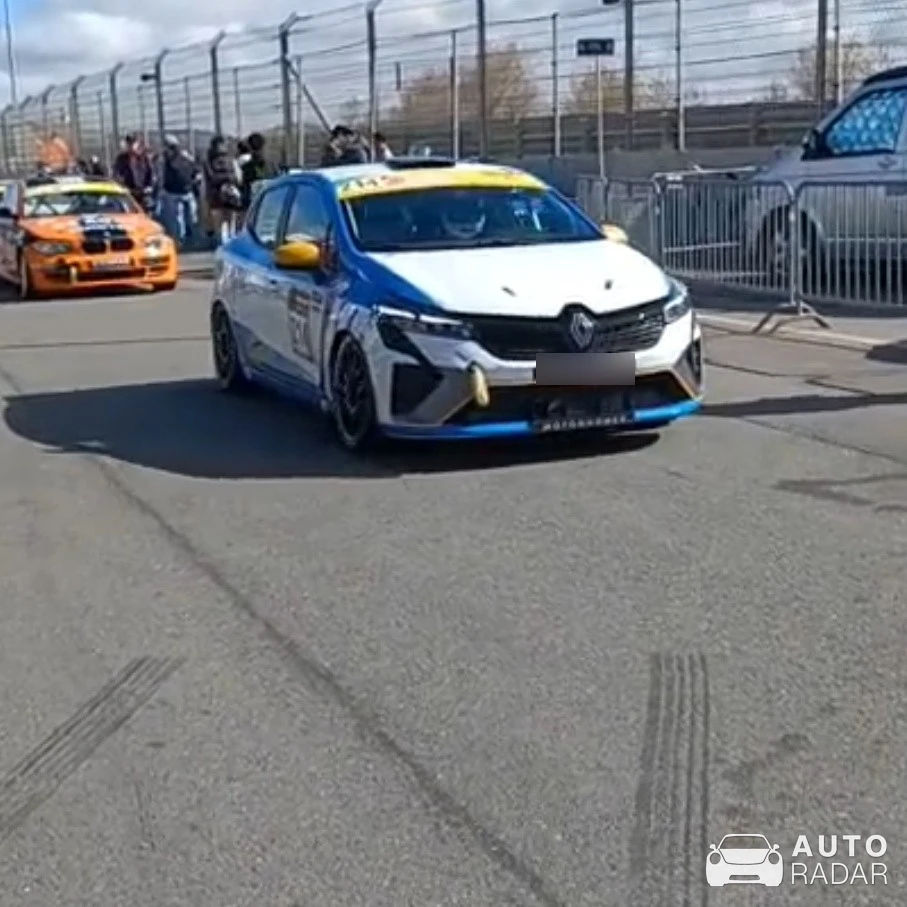Renault Clio 3 Cup spotted in Tessenderlo