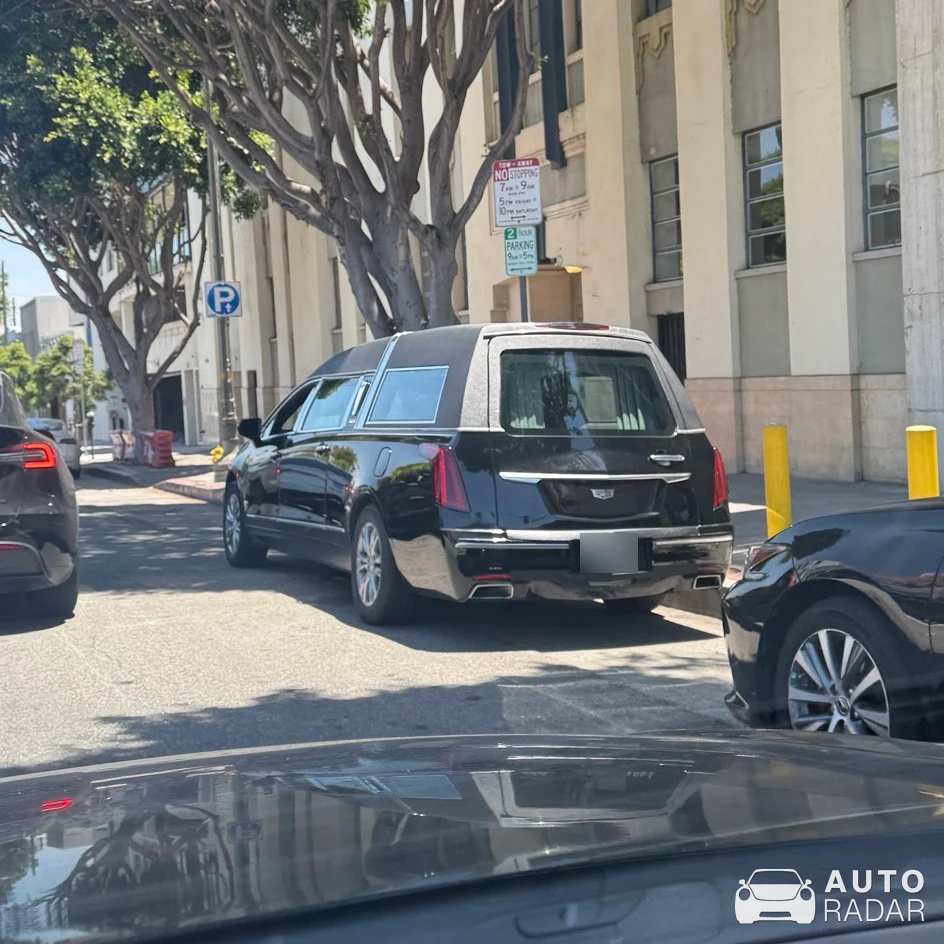 Cadillac XT5 spotted in Los Angeles