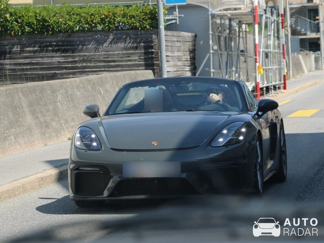 Porsche 718 Spyder spotted in Chur