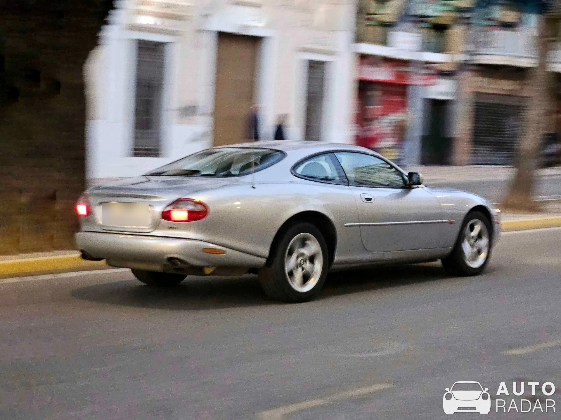 Jaguar XK8 spotted in Cullera