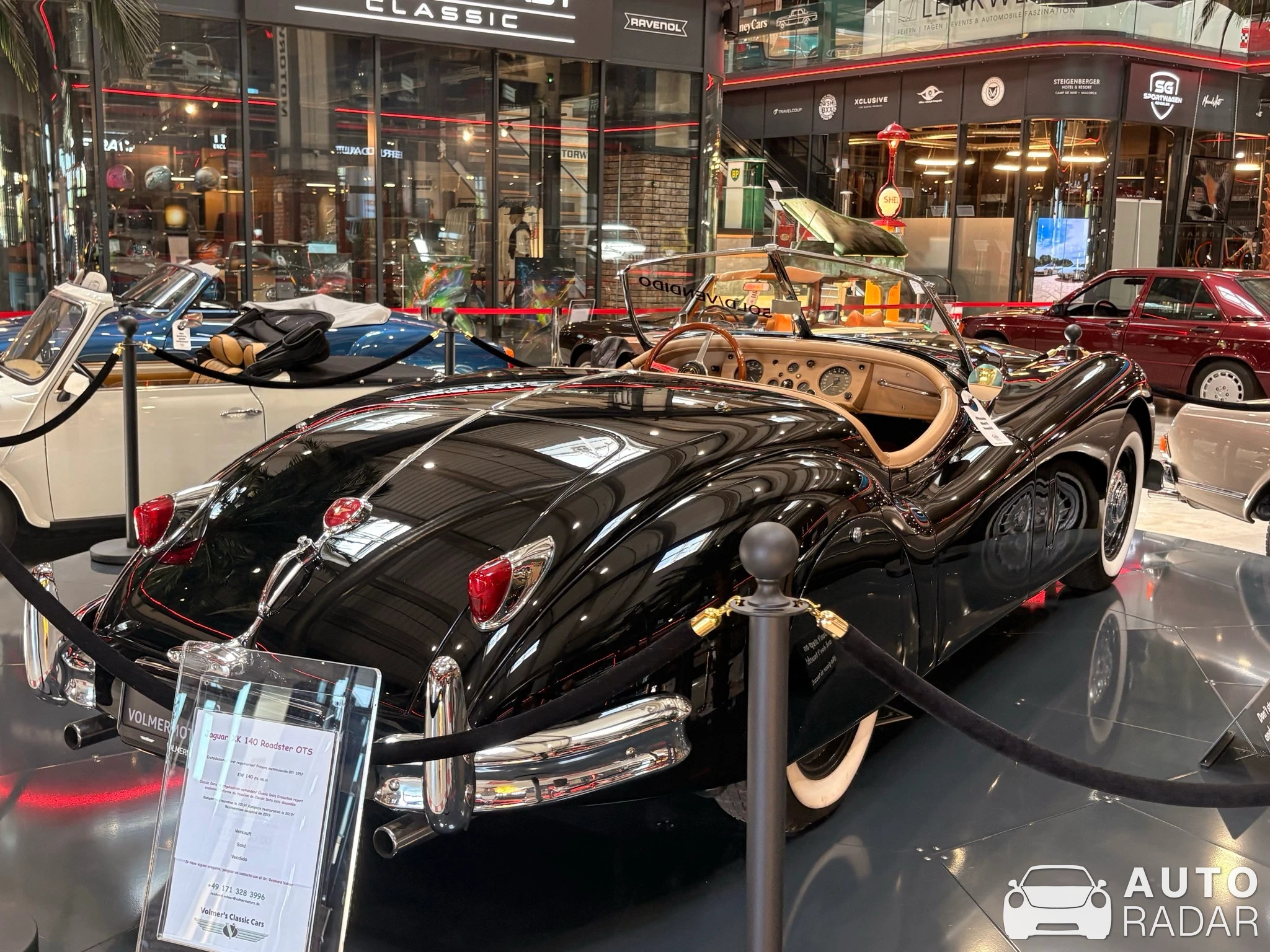 Jaguar XK120 Roadster spotted in Palma