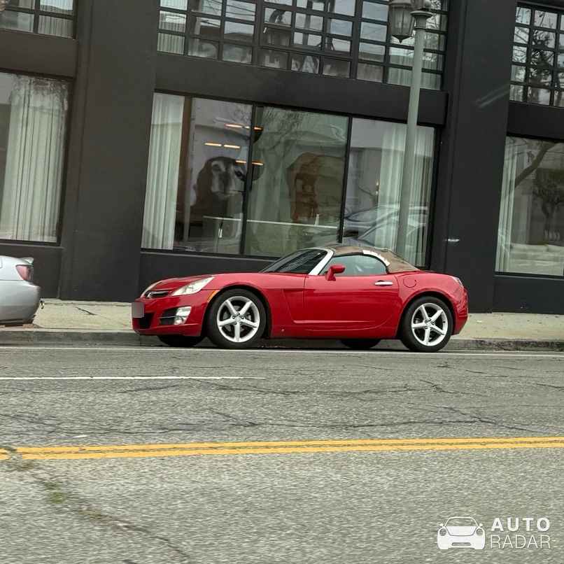 Saturn Sky spotted in Los Angeles