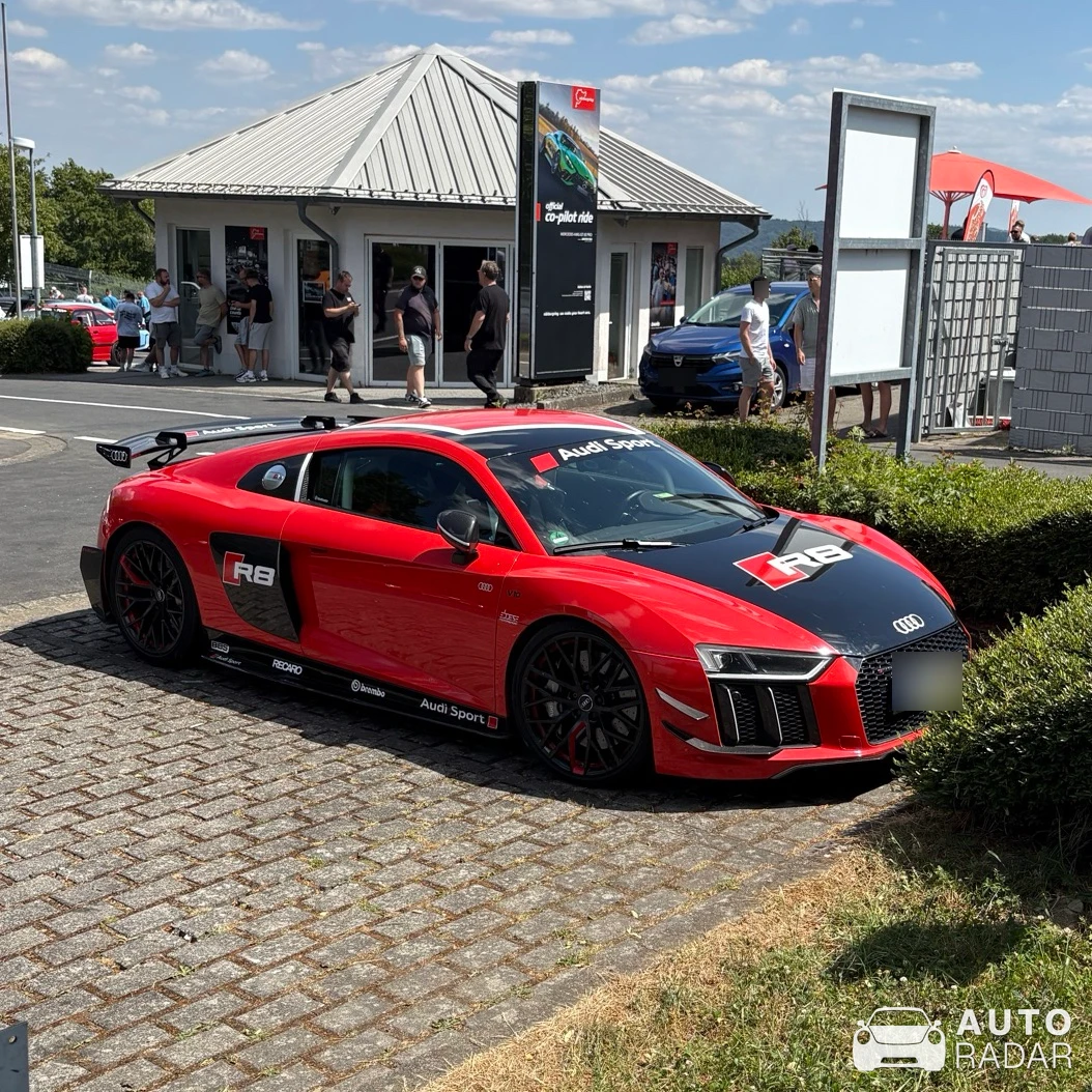 Audi R8 LMS GT4 spotted in Meuspath