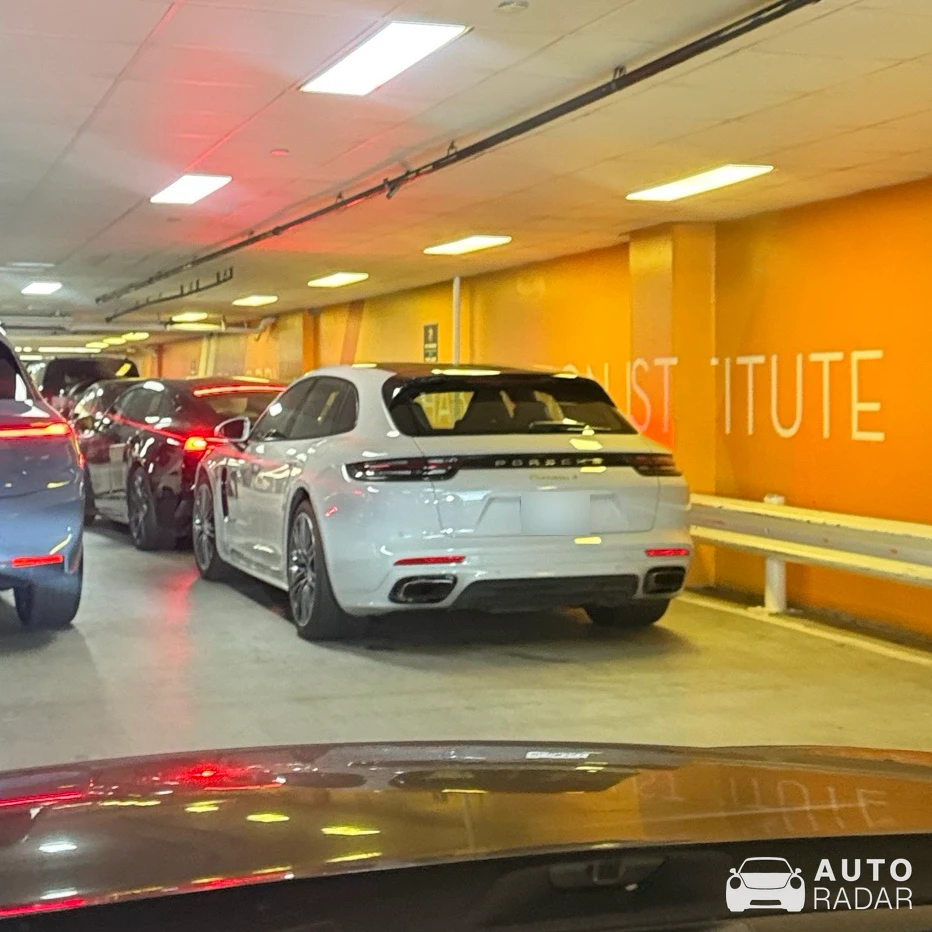 Porsche 971 Panamera 4S Sport Turismo spotted in Los Angeles
