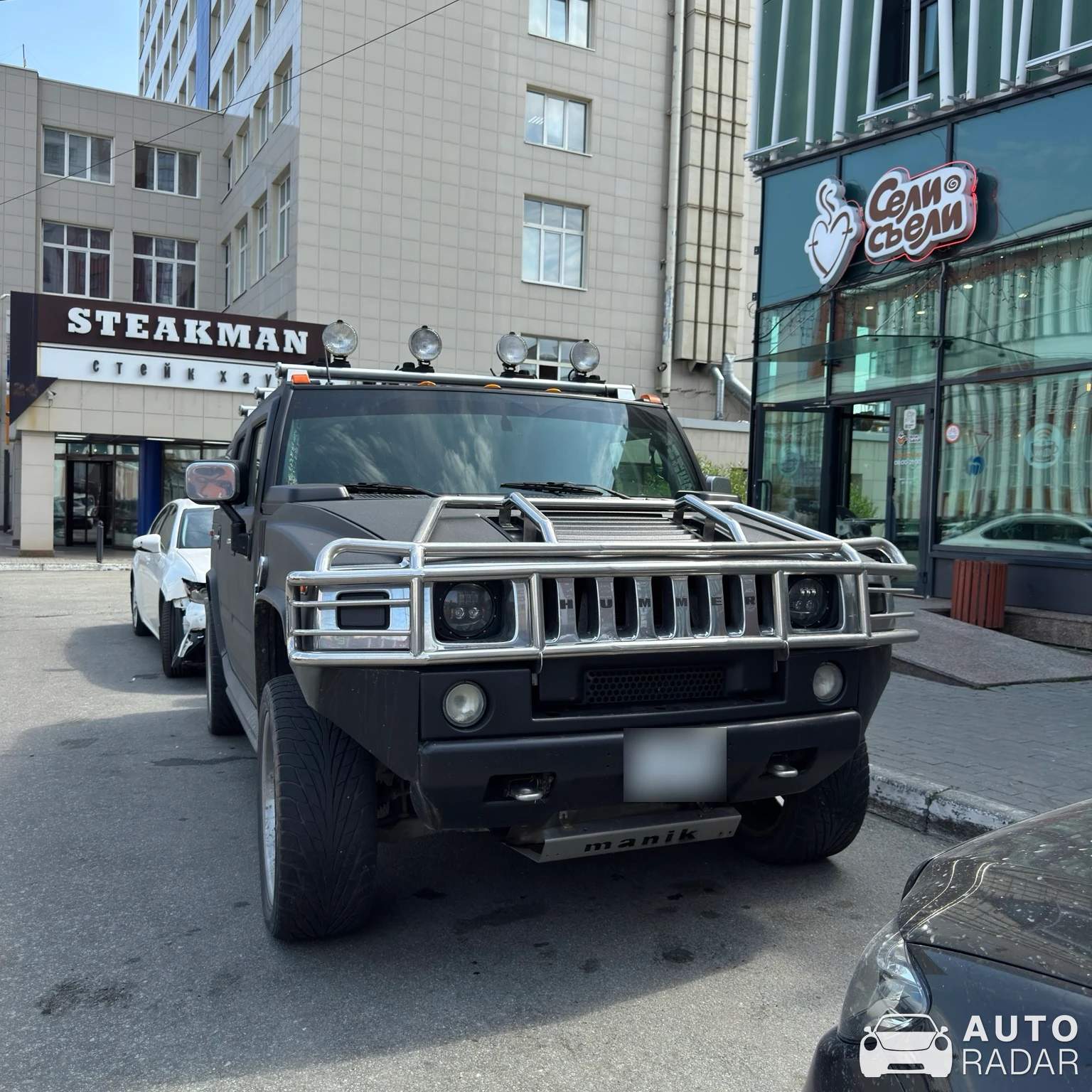 Hummer H2 spotted in Челябинск