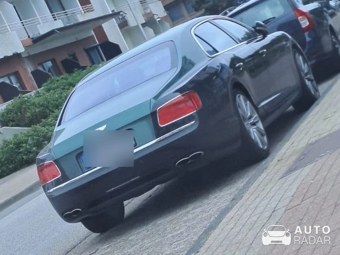 Bentley Flying Spur V8 spotted in Sylt