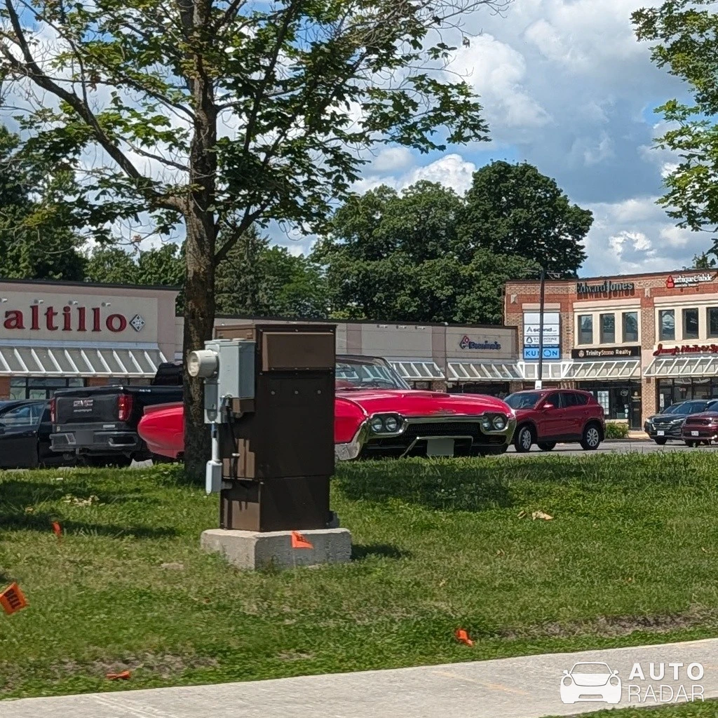 Ford Thunderbird III Convertible spotted in Stittsville
