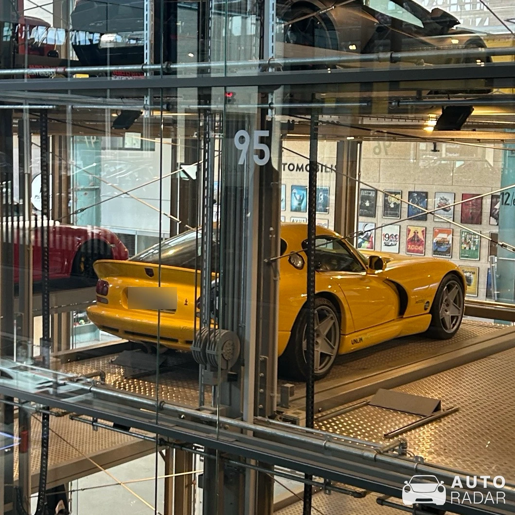 Chrysler Viper spotted in München