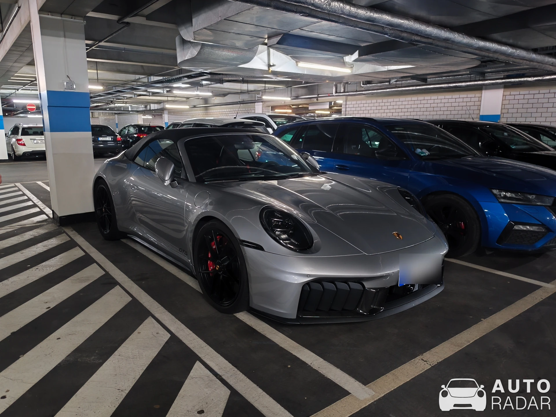Porsche 992 Carrera 4 GTS Cabriolet MkI spotted in München