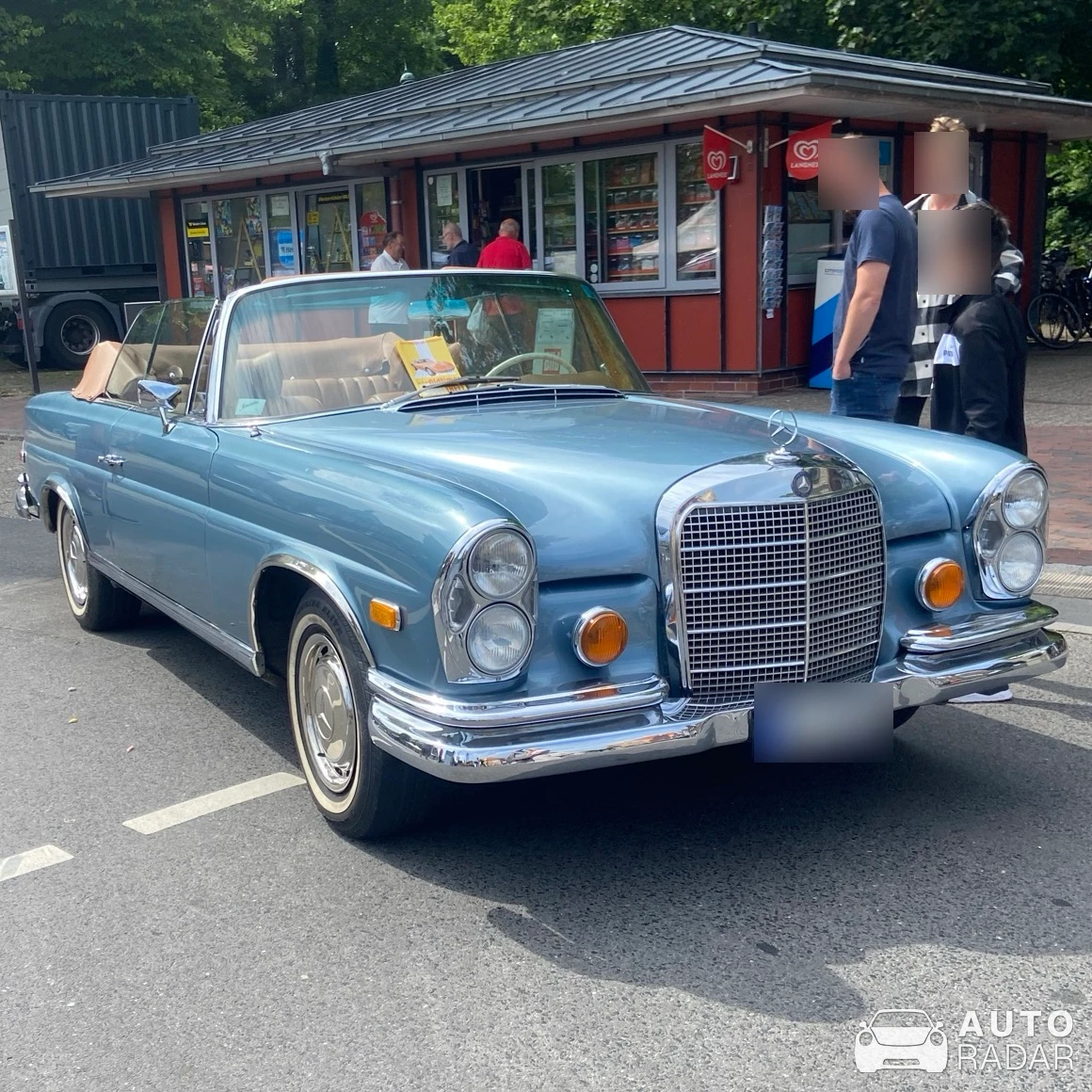 Mercedes-Benz W111 spotted in Egmond aan Zee