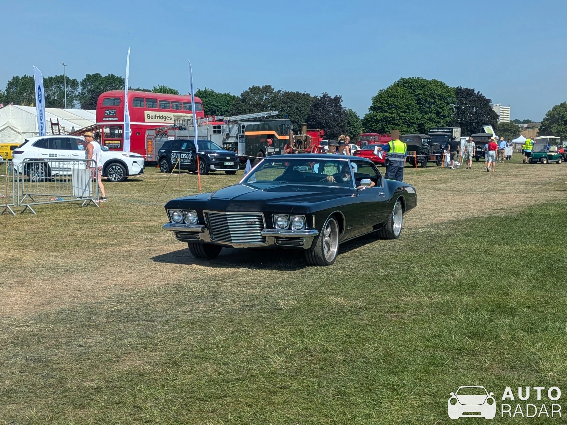 Buick Riviera spotted in Enfield