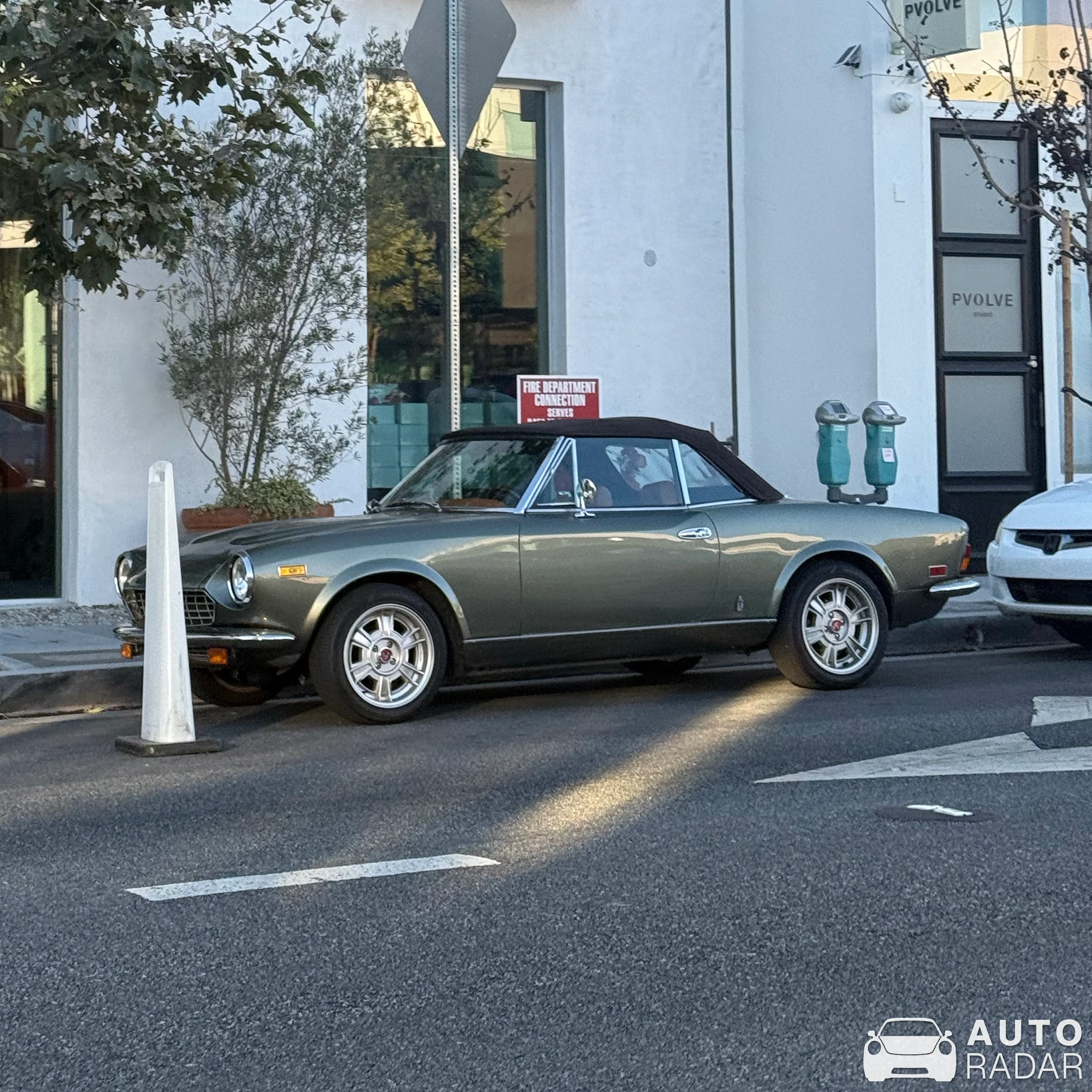 Fiat 124 Sport Spider spotted in West Hollywood