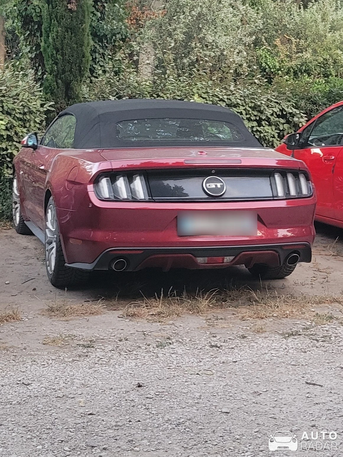 Ford Mustang GT Convertible spotted in Villeneuve-lès-Avignon