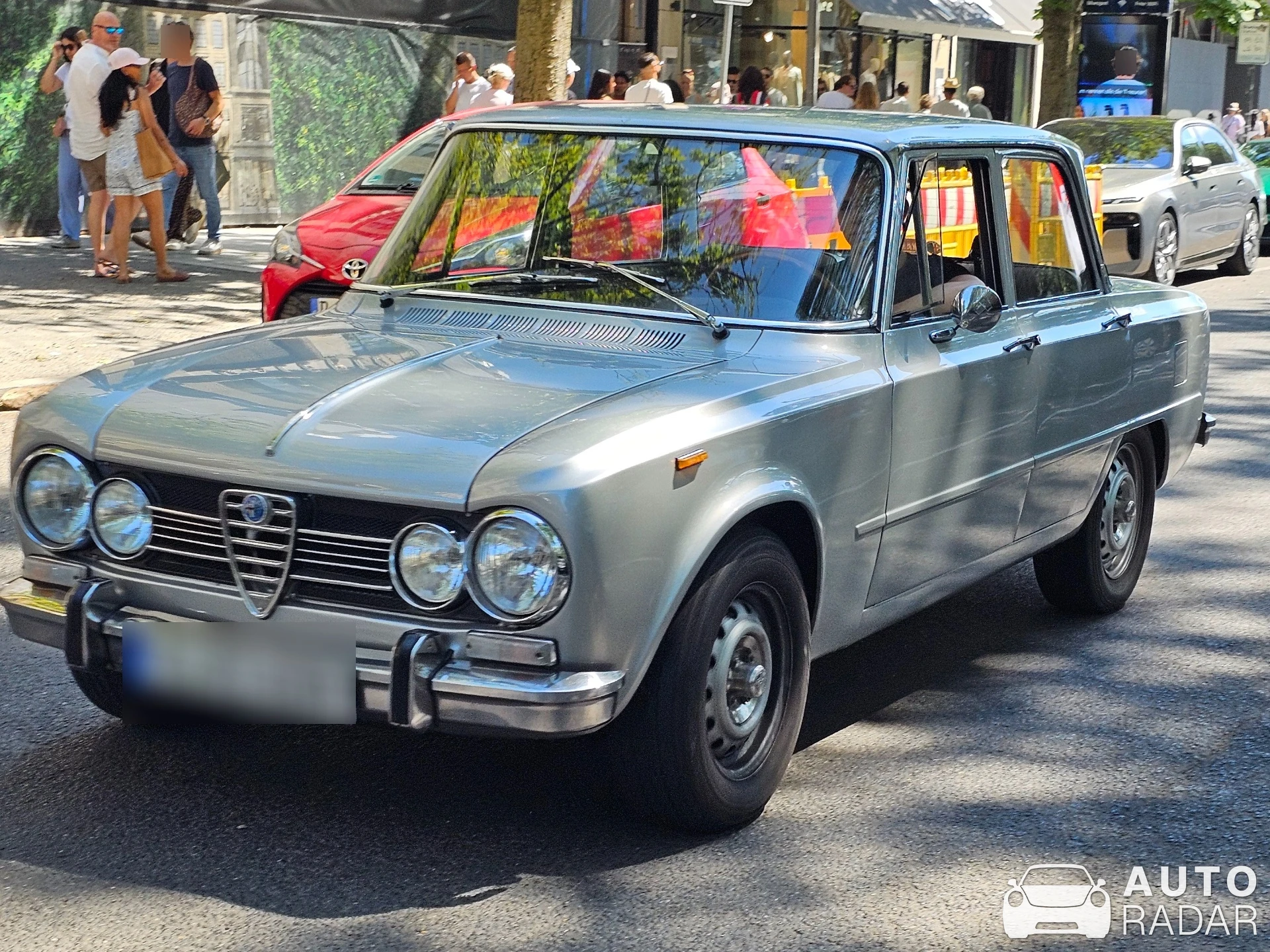 Alfa Romeo Giulia Sprint GTA spotted in Düsseldorf