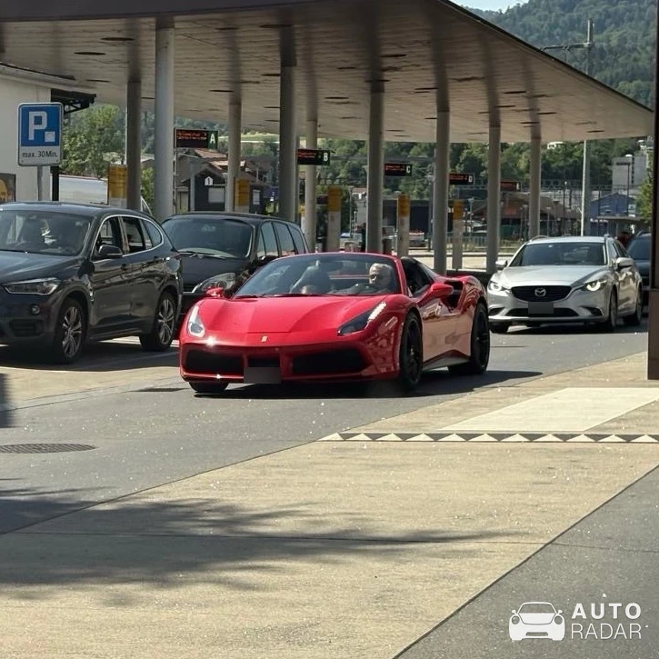 Ferrari 488 Spider spotted in Solothurn