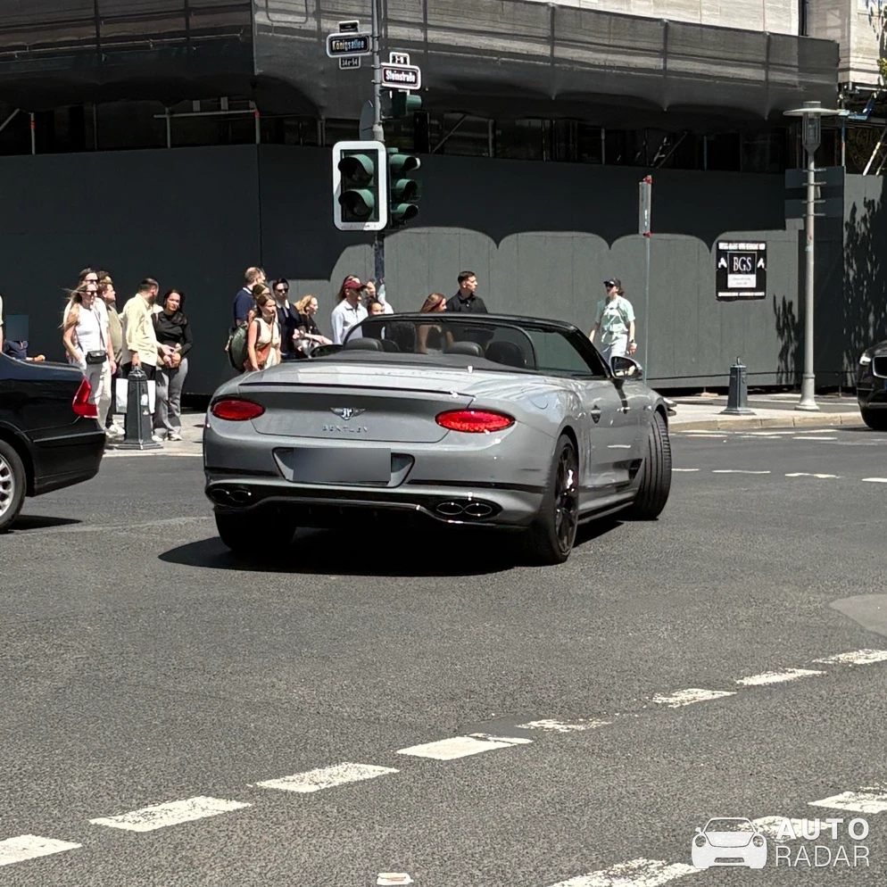 Bentley Continental GTC V8 S spotted in Düsseldorf